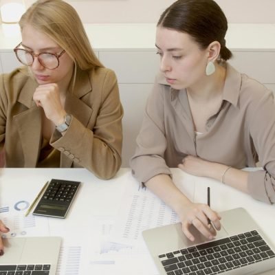 pexels-artempodrez-6779569